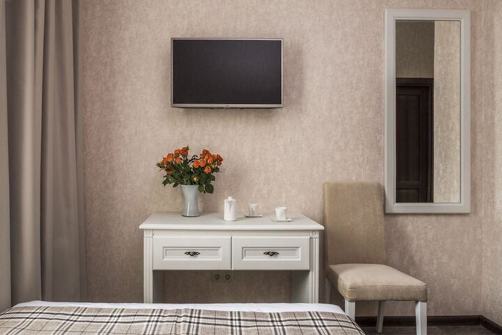 Room 4 of 34