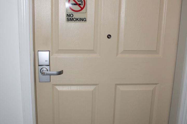 Luxury Single Room (2 of 11)