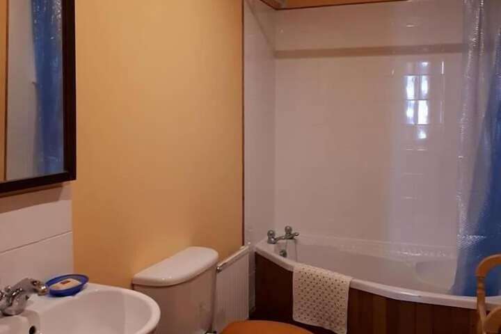 Room 8 of 15