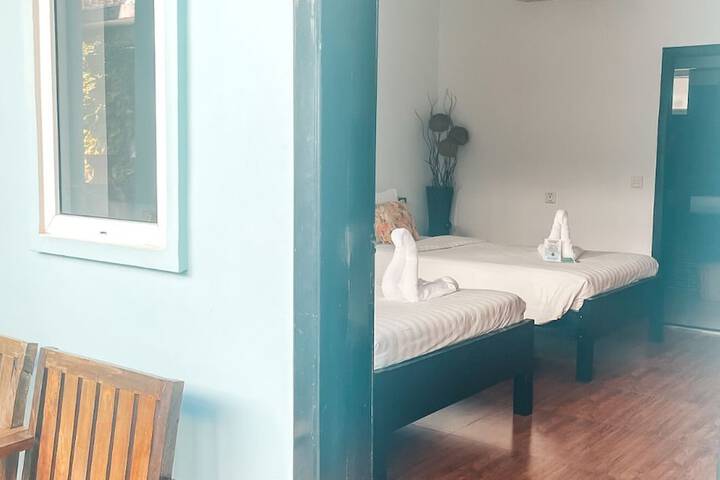 Room 28 of 62