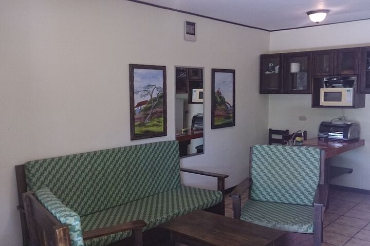 Room 4 of 91