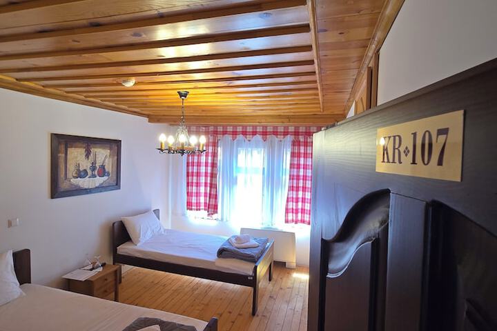 Room 5 of 41