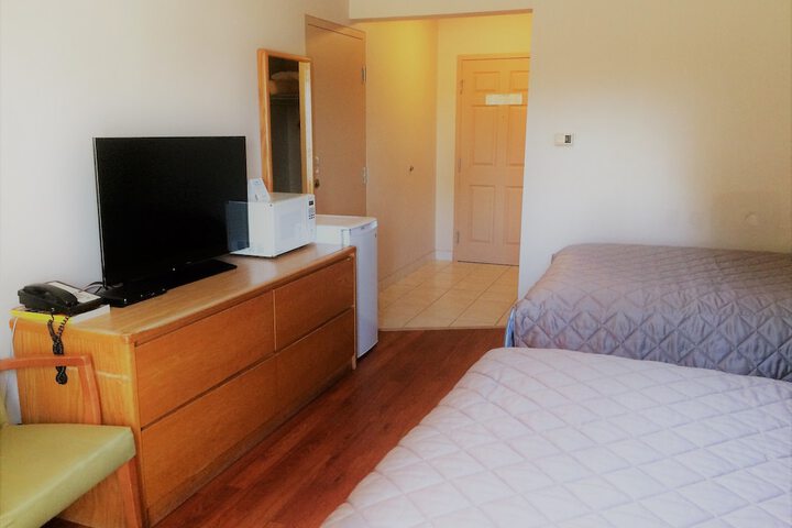 Room 12 of 37