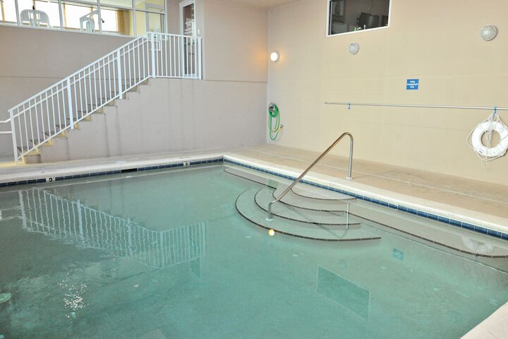 Pool Hotel