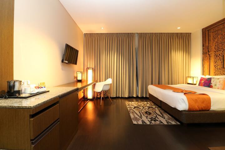 Room 11 of 52