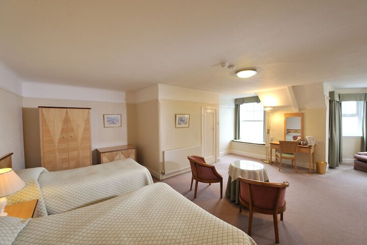Room 4 of 39