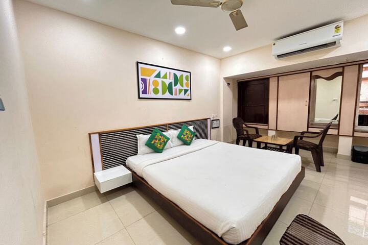 Room 6 of 19