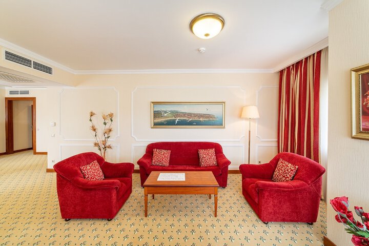 Room 15 of 40