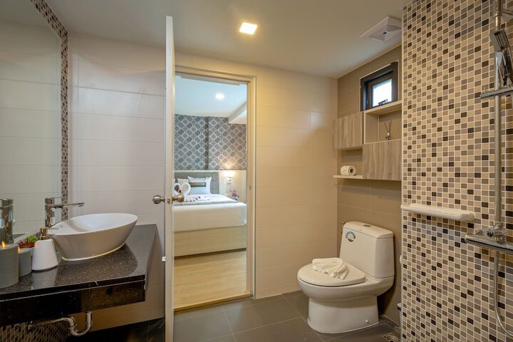 Room 42 of 50