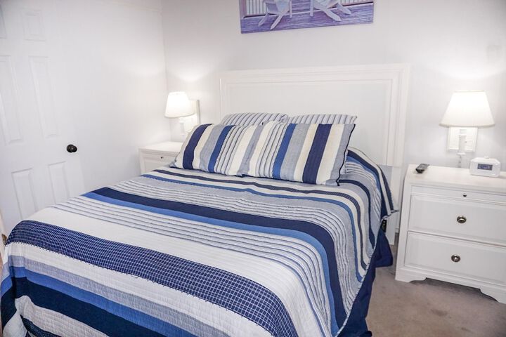 Room 8 of 325