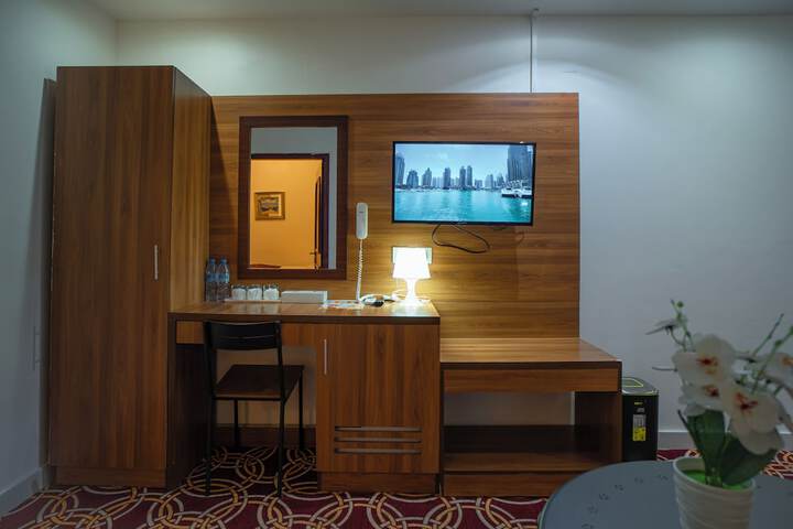Room 35 of 60