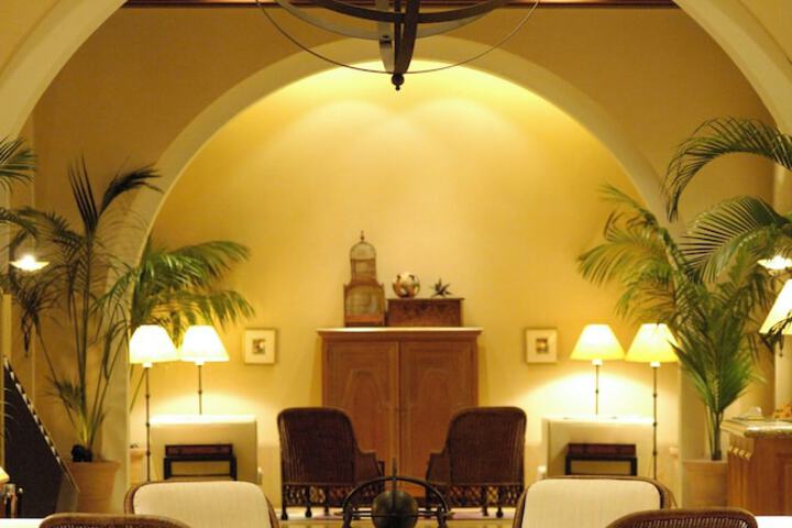 Hotel Lobby