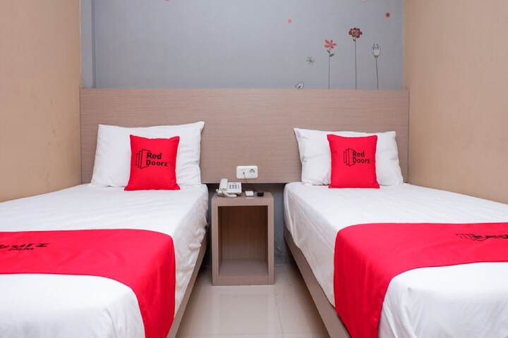 Room 8 of 11