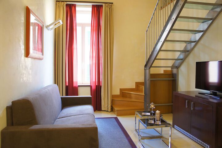 Room 44 of 89