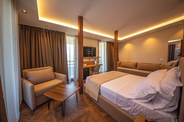 Room 44 of 95