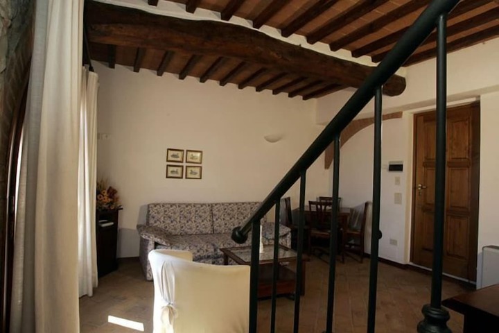 Room 7 of 35