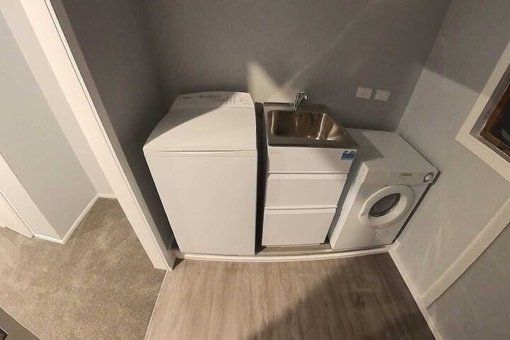 Room 6 of 31