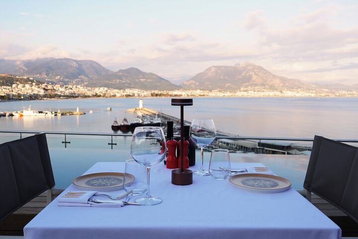 Dining 116 of 187