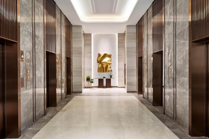 Hotel Interior 5 of 135