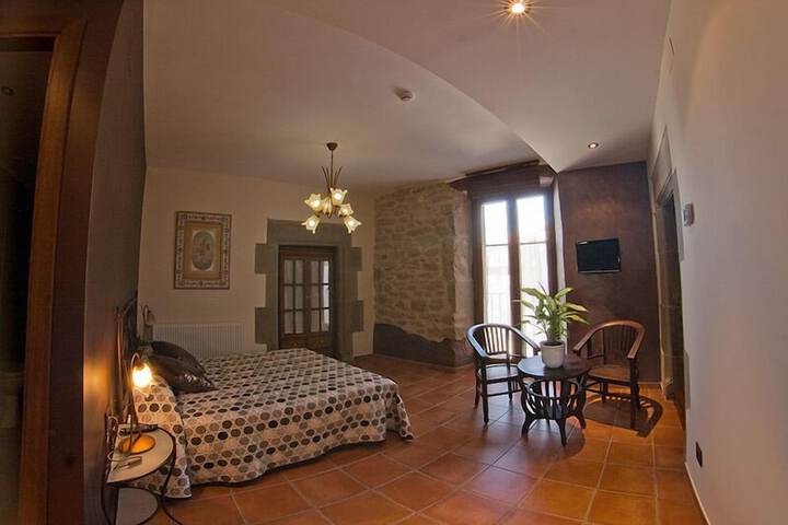 Room 2 of 12