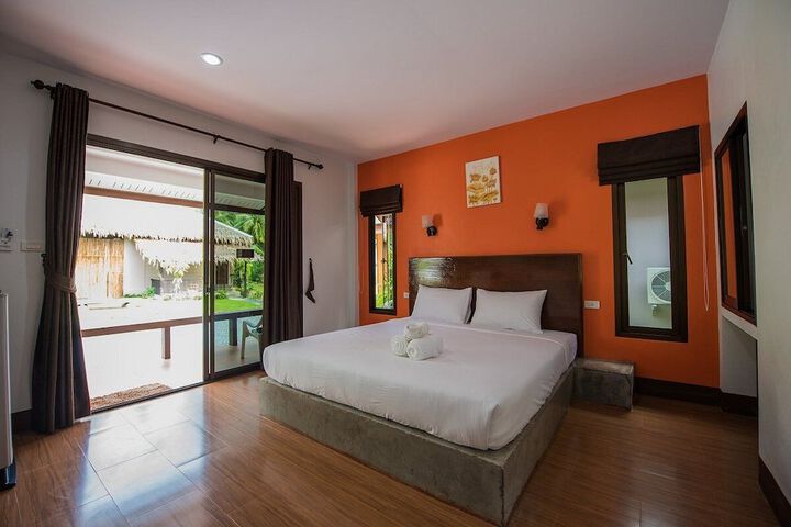 Room 2 of 49