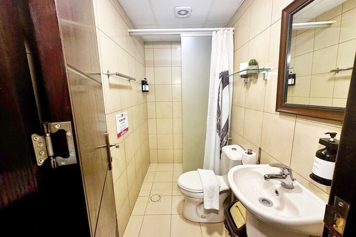 Room 102 of 114