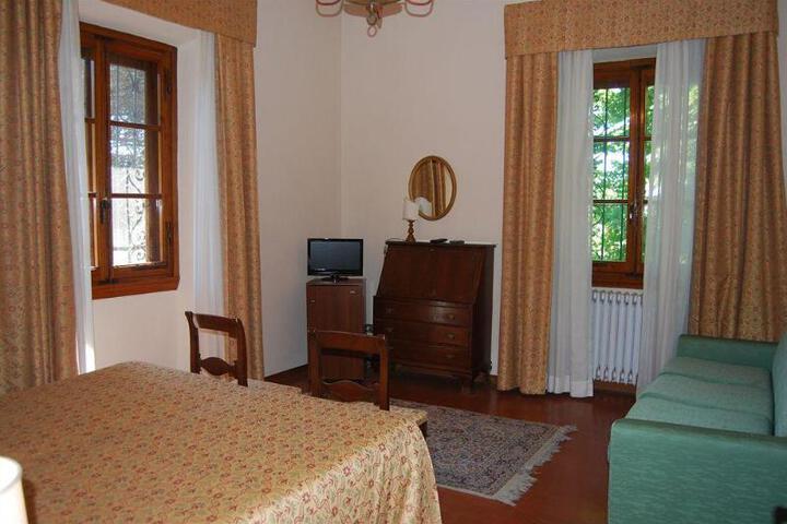 VILLA LE RONDINI in Florence