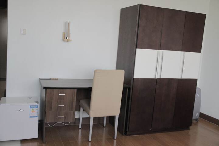 Room 19 of 28