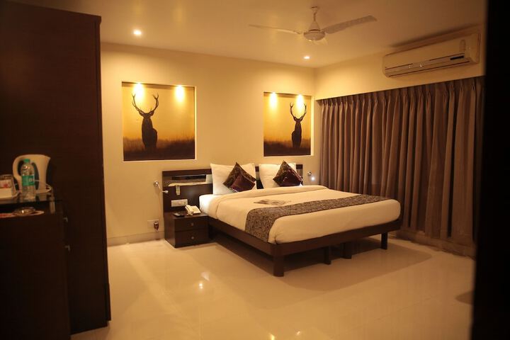 Room 13 of 24