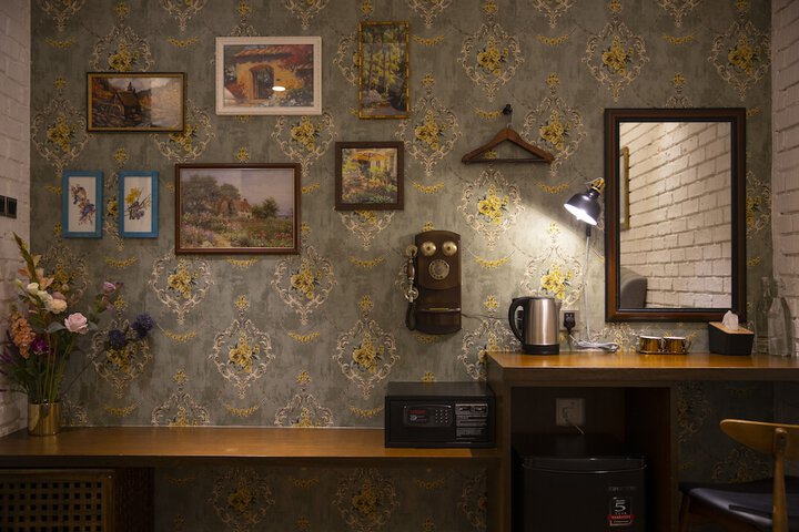 Room 34 of 49