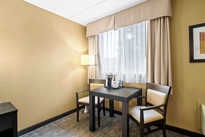Room 14 of 26
