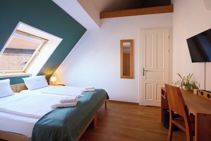 Room 7 of 20