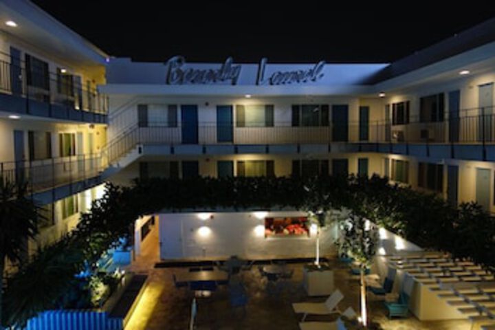 Hotel Exterior 217 of 255