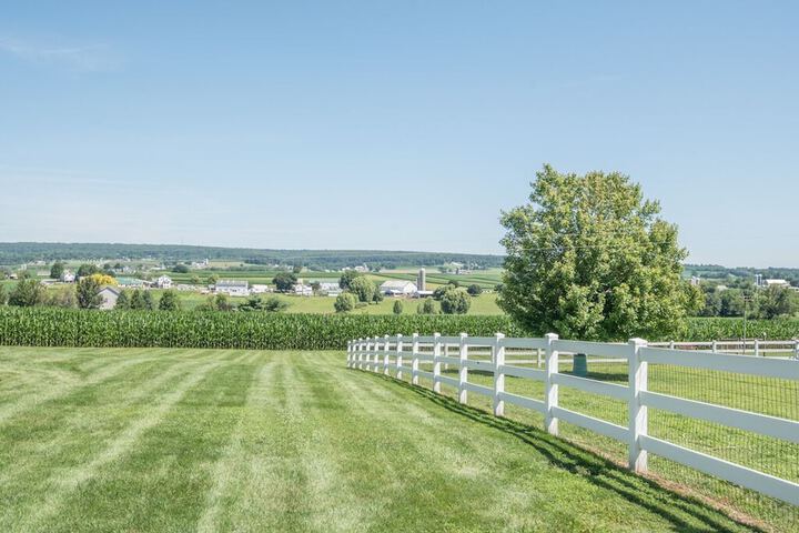 Hotel Exterior 73 of 94