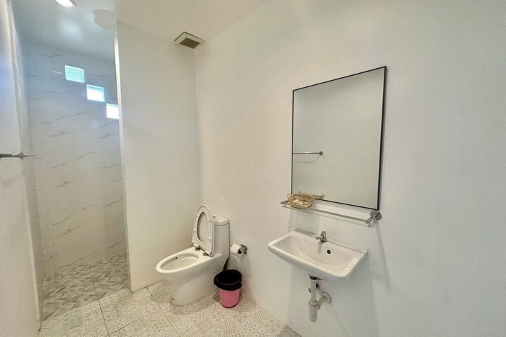 Room 6 of 7