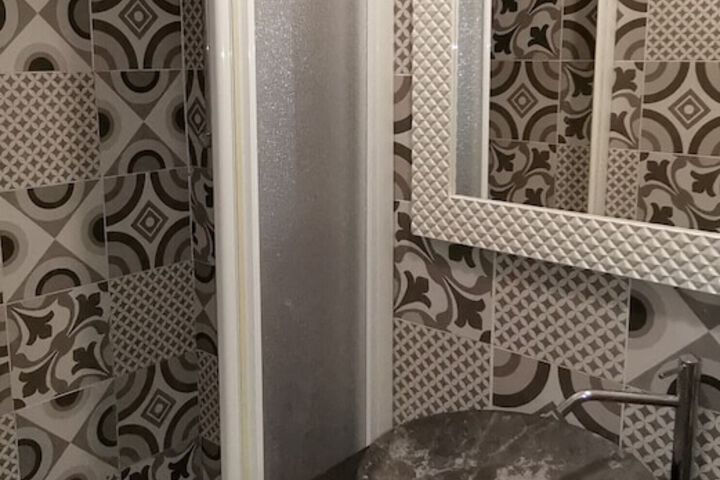Room 32 of 45