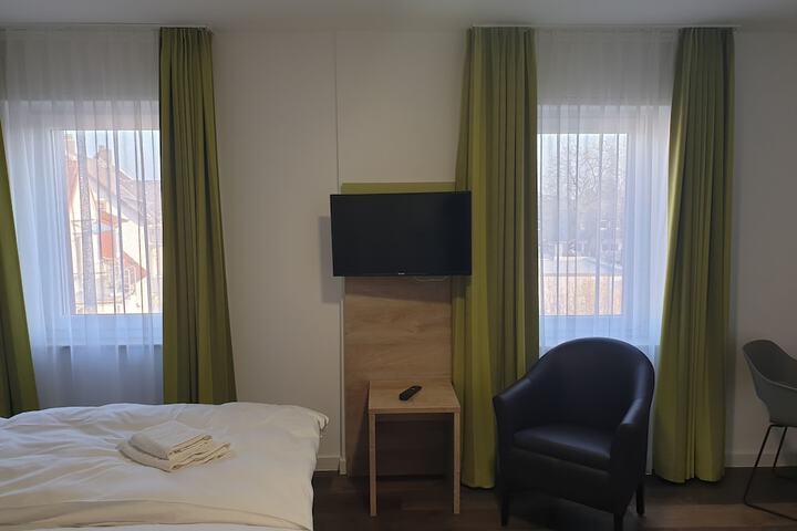 Room 11 of 85