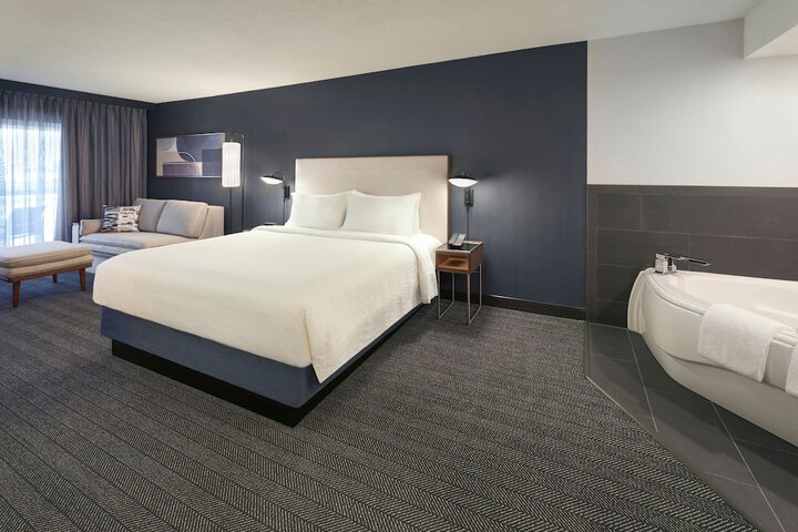 Room 13 of 31