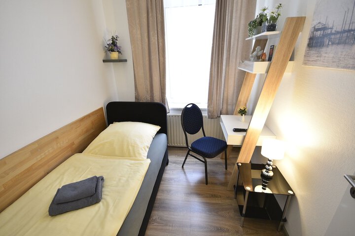 Room 64 of 149