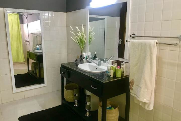 Room 21 of 21