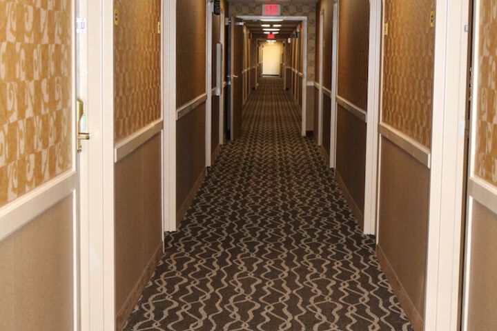 Ballroom/Hall 31 of 35