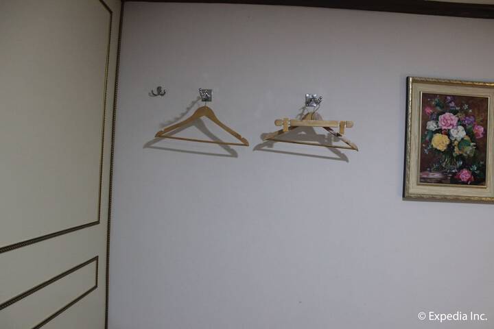 Room 65 of 98