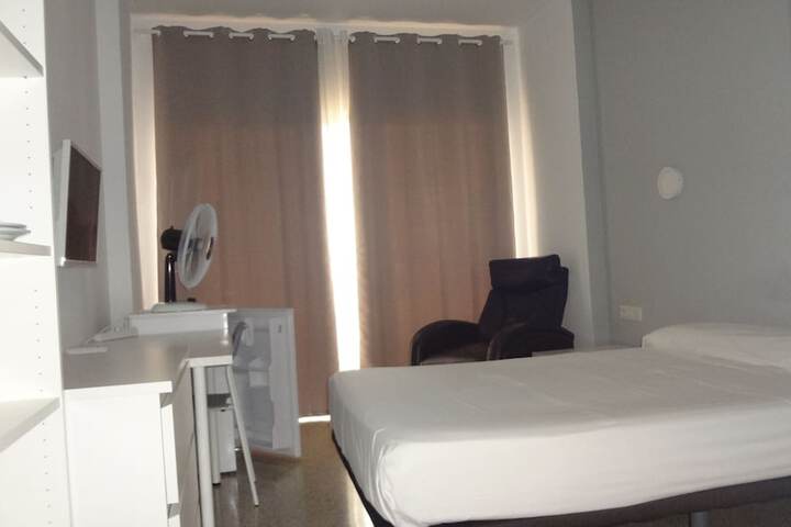 Room 4 of 35