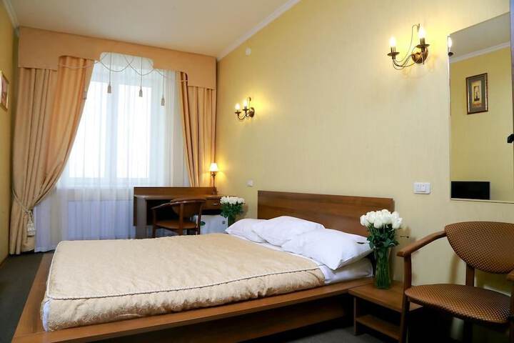 Room 6 of 45