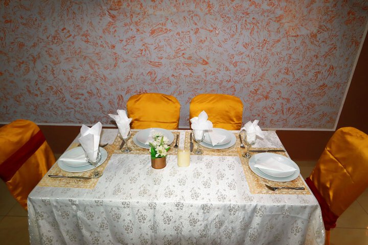 Dining 90 of 101