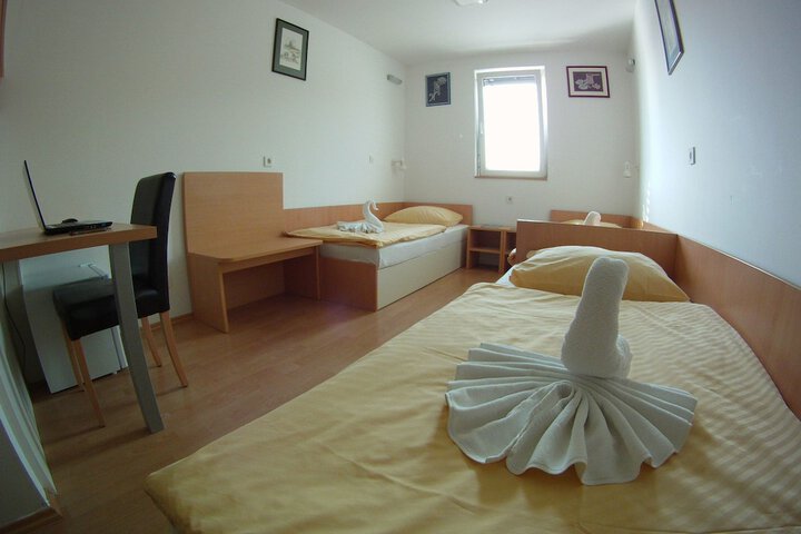 Room 16 of 57