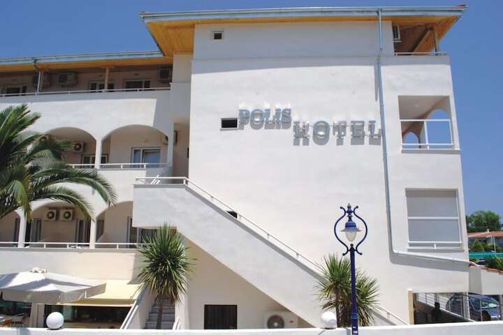 Hotel 42 of 48