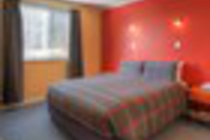Room 29 of 195