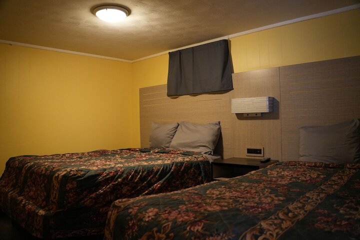 Room 24 of 54