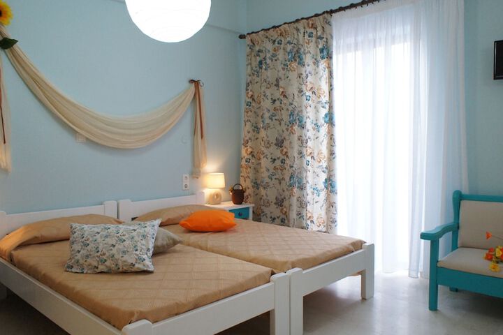 Room 9 of 49